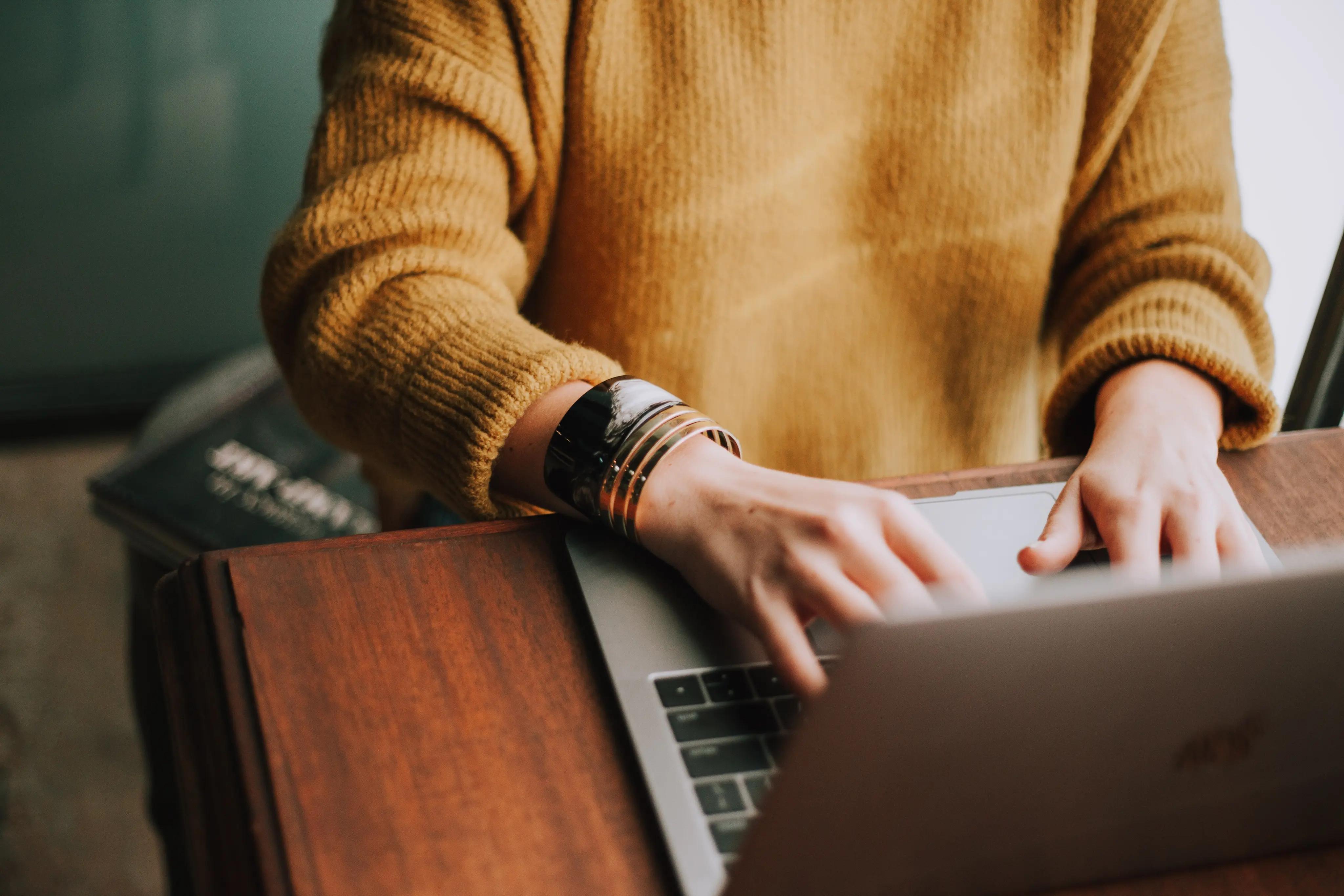 Men on laptop